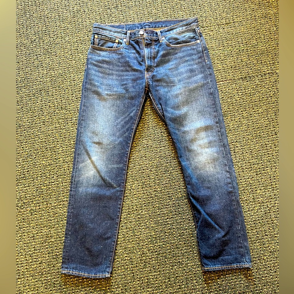 Levi’s 502 34x32. Only worn a few times.